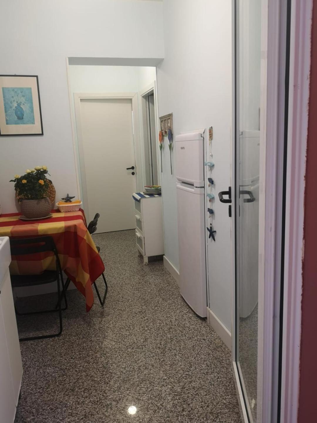 Domus Oriens B&B monolocale privato in villa bifamiliare Portoscuso Esterno foto