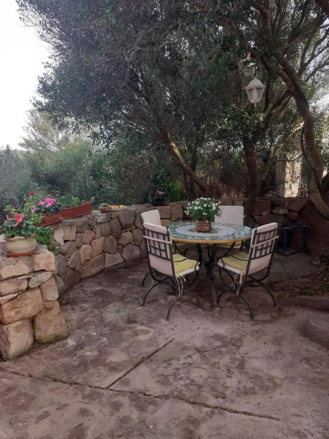 Domus Oriens B&B monolocale privato in villa bifamiliare Portoscuso Esterno foto